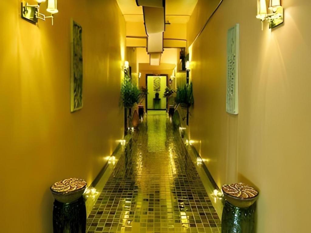 Royal Hills Golf Resort & Spa Nakhon Nayok Buitenkant foto